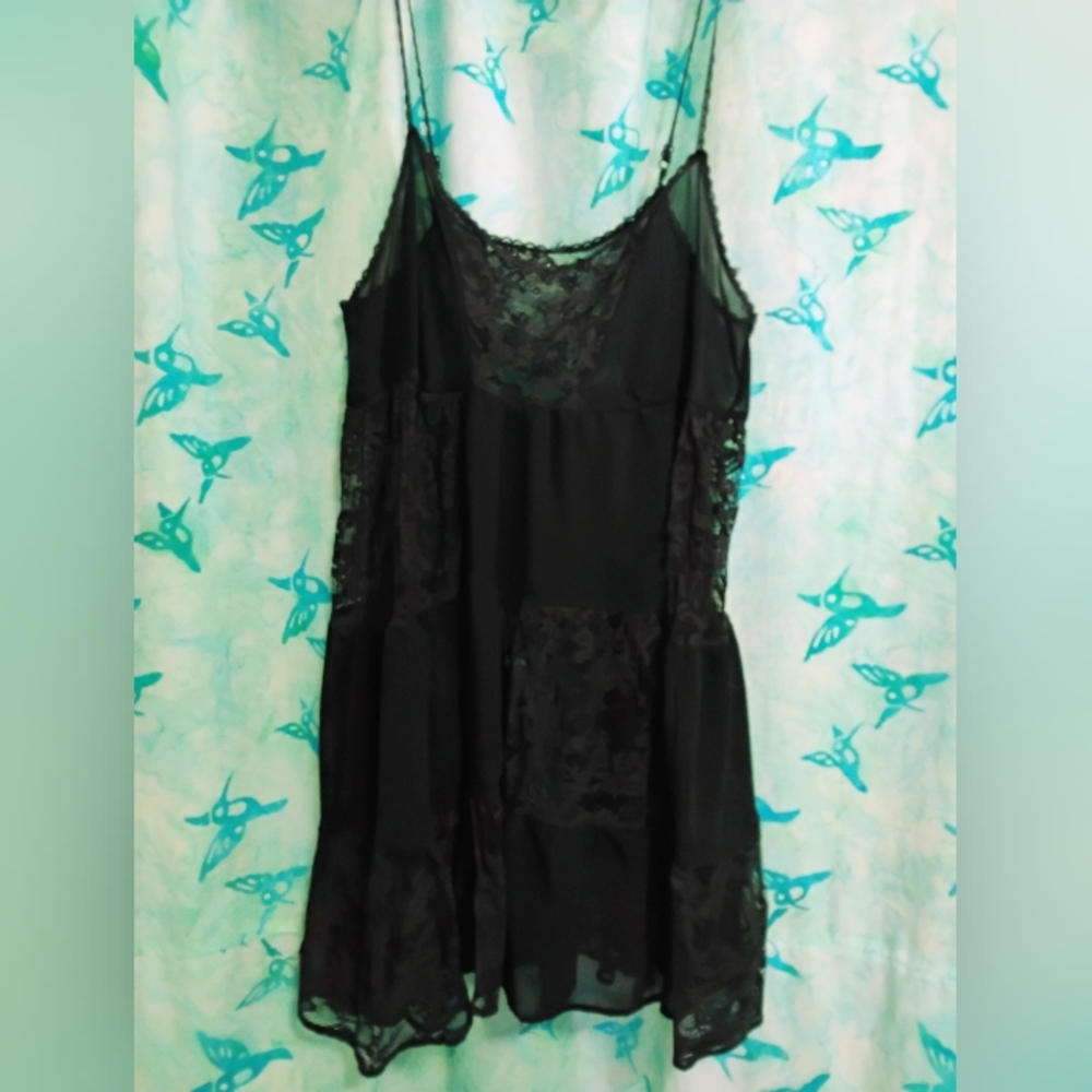 Elegant Black Lace Tunic